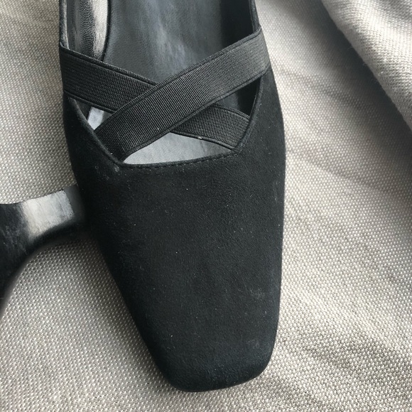 Size 9 Anne Klein iFlex Suede Pumps - Picture 5 of 8